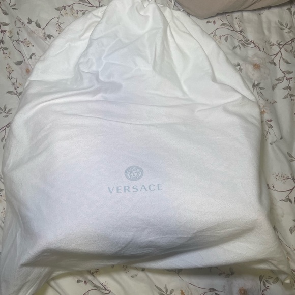 Versace Greca Canvas Tote 💎Rare Find💎 In Red and Blue. - Picture 7 of 11